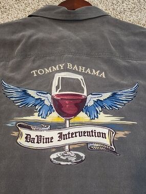 🍷VTG Tommy Bahama Silk Shirt! Embroidered Detail Resort Wear Wine Enthuisiest